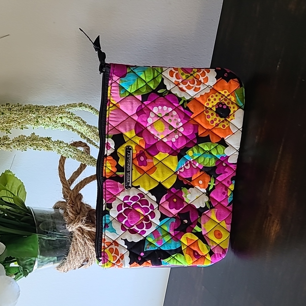 Vera bradley make up bag